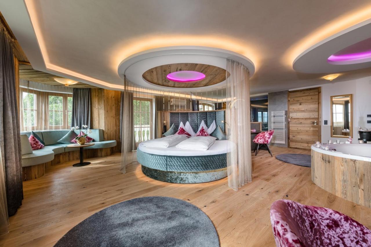 Hotel Winzer Wellness & Kuscheln Санкт Георген им Атергау Екстериор снимка