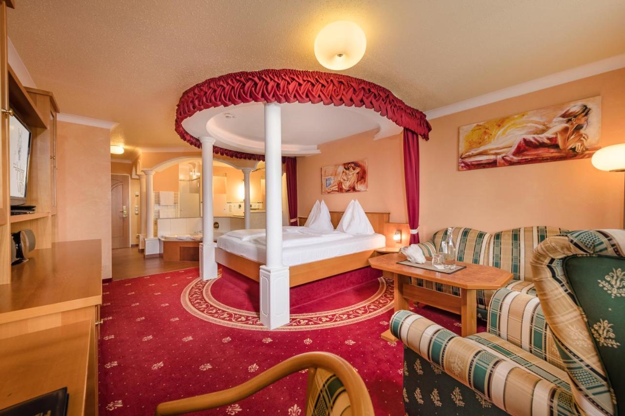 Hotel Winzer Wellness & Kuscheln Санкт Георген им Атергау Екстериор снимка