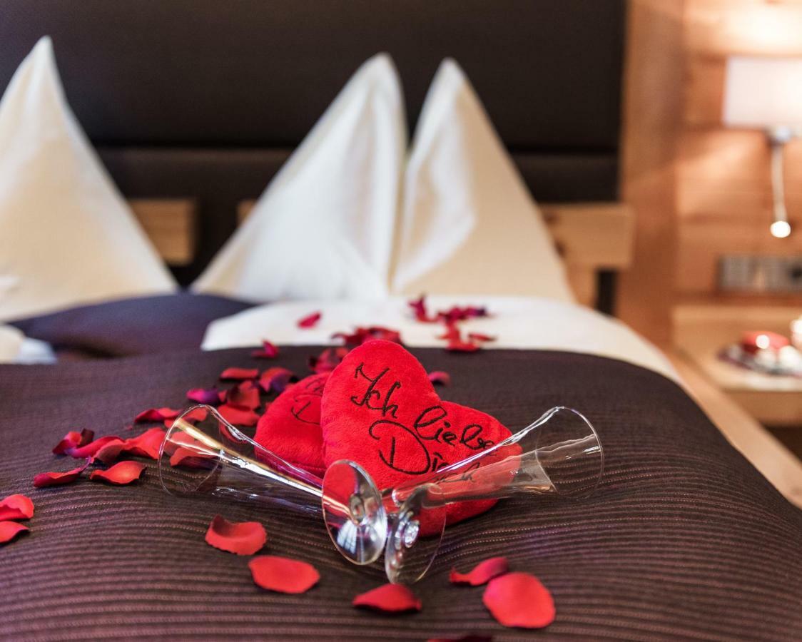 Hotel Winzer Wellness & Kuscheln Санкт Георген им Атергау Екстериор снимка