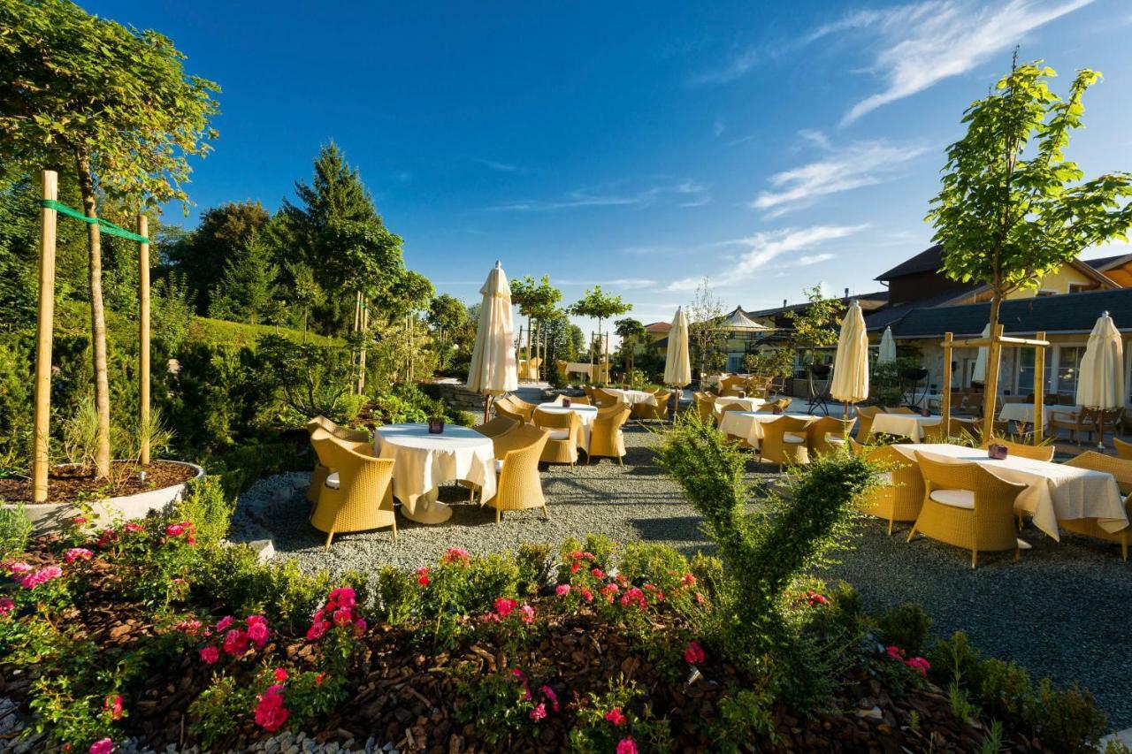 Hotel Winzer Wellness & Kuscheln Санкт Георген им Атергау Екстериор снимка