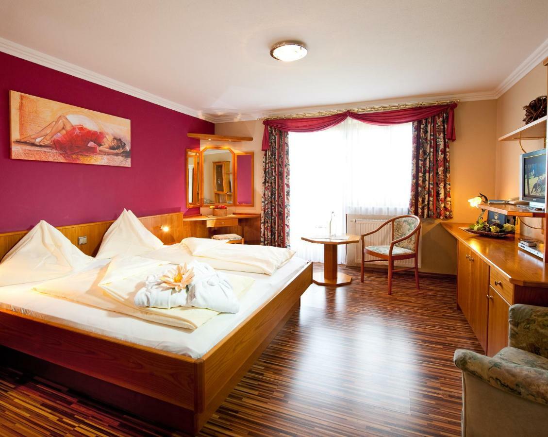 Hotel Winzer Wellness & Kuscheln Санкт Георген им Атергау Екстериор снимка