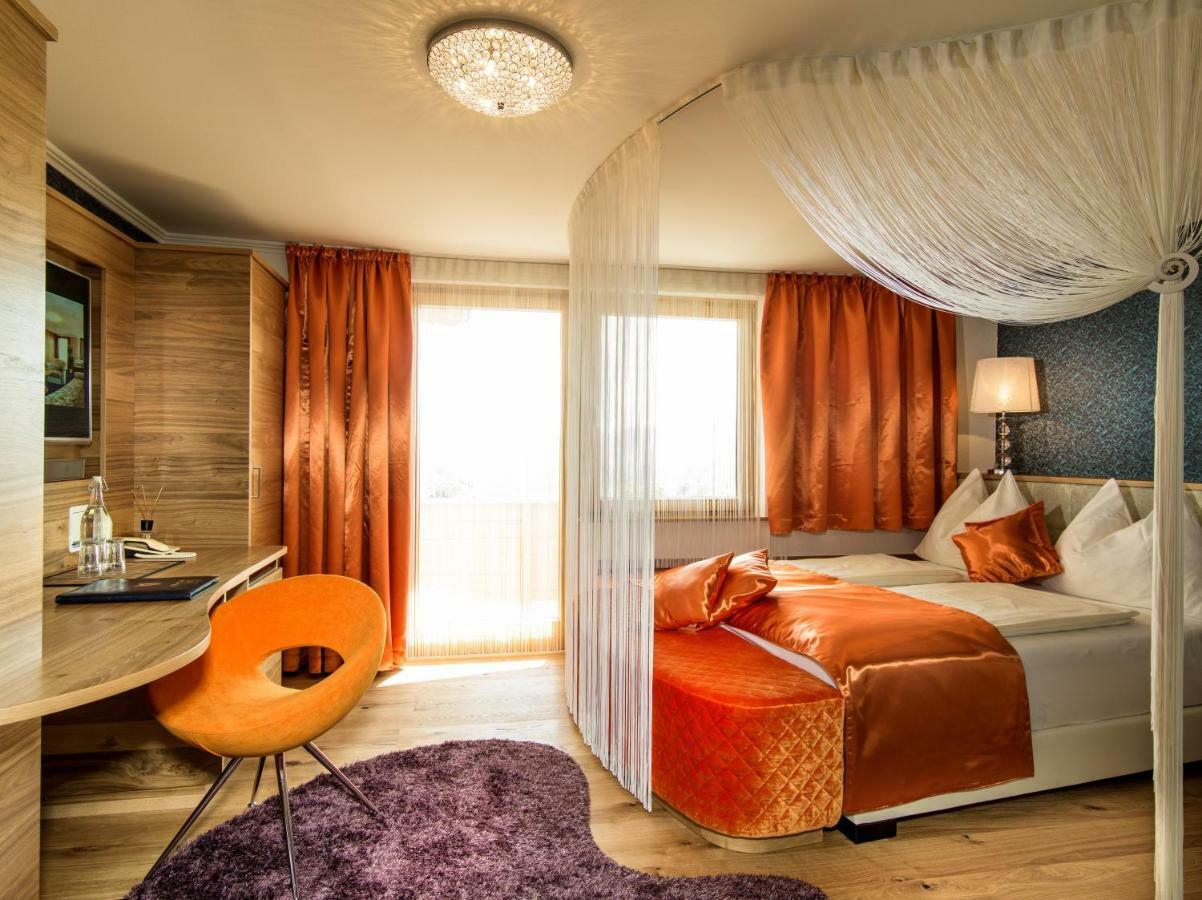 Hotel Winzer Wellness & Kuscheln Санкт Георген им Атергау Екстериор снимка