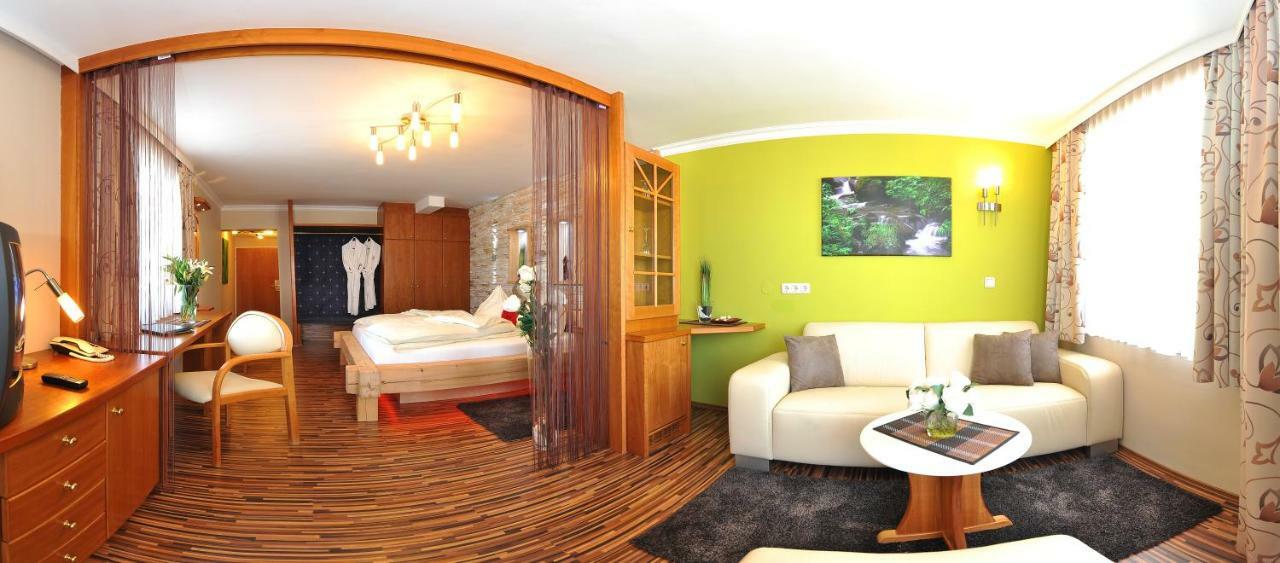 Hotel Winzer Wellness & Kuscheln Санкт Георген им Атергау Екстериор снимка