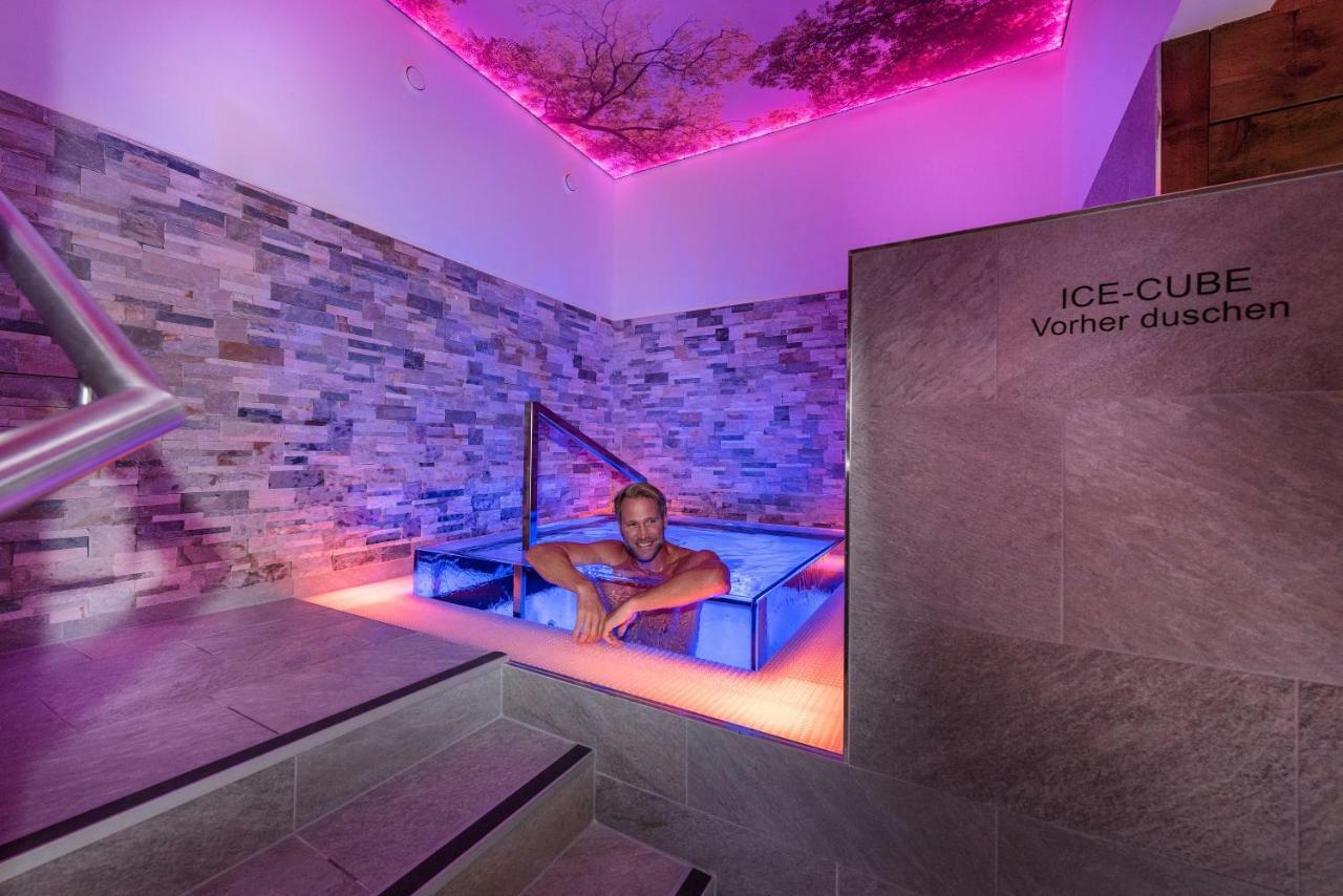 Hotel Winzer Wellness & Kuscheln Санкт Георген им Атергау Екстериор снимка